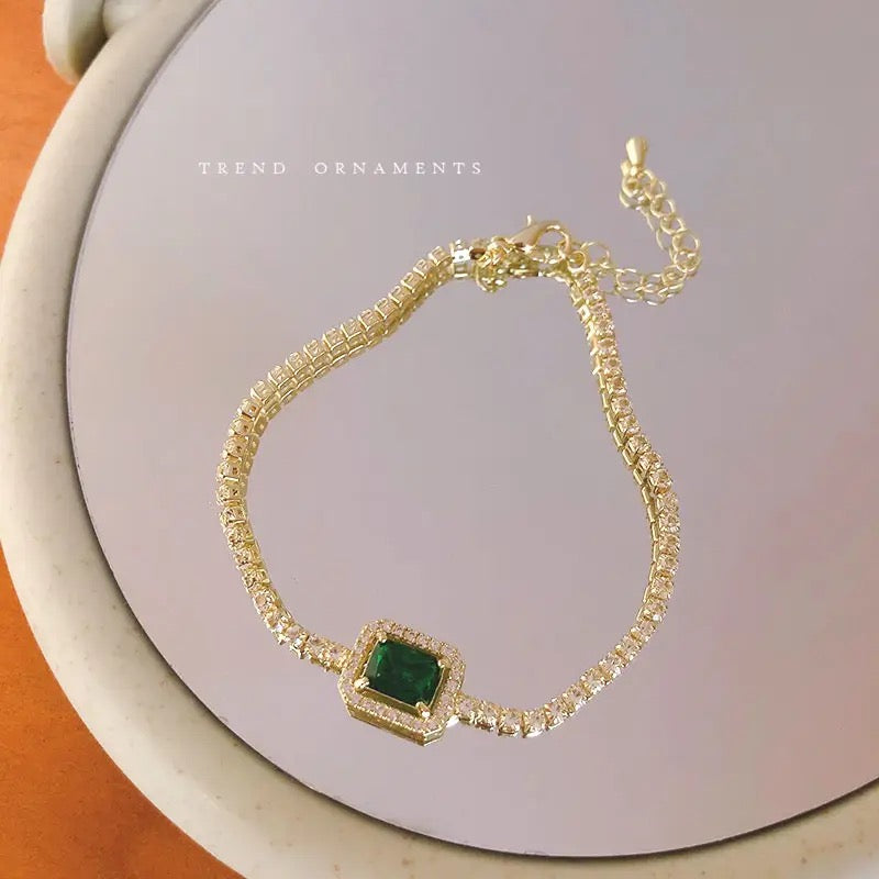 Emerald Green Majestic Bracelet