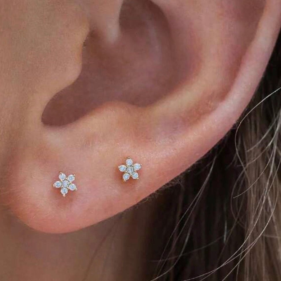 Daisy Screwback Studs