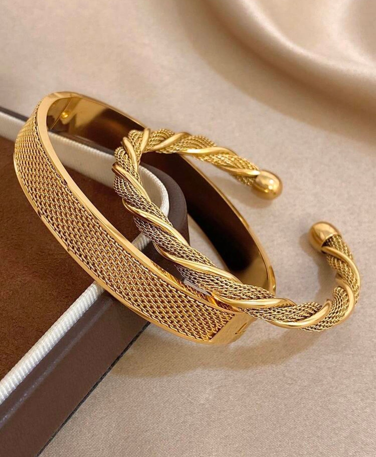 Luxury 18K Gold Plated Stainless Steel Bangles/ Bracelet