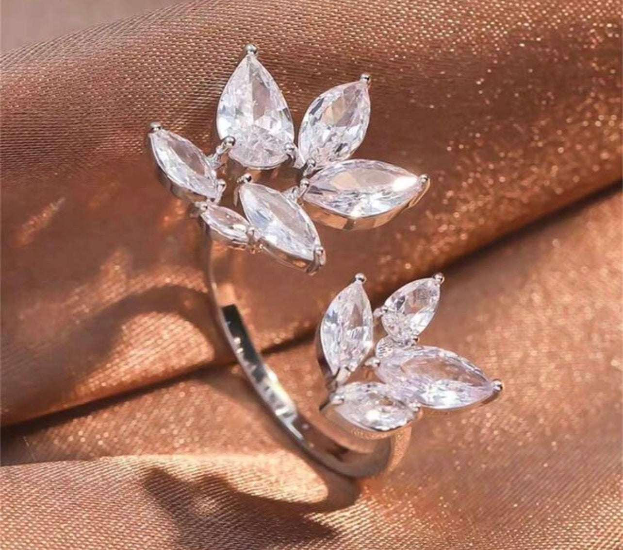 Luxury Leaf Rings set