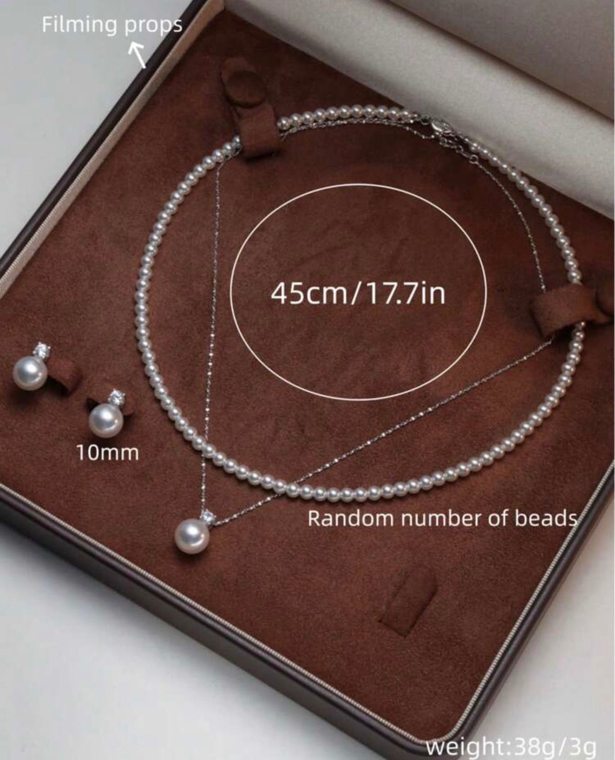 Intricate pearl set