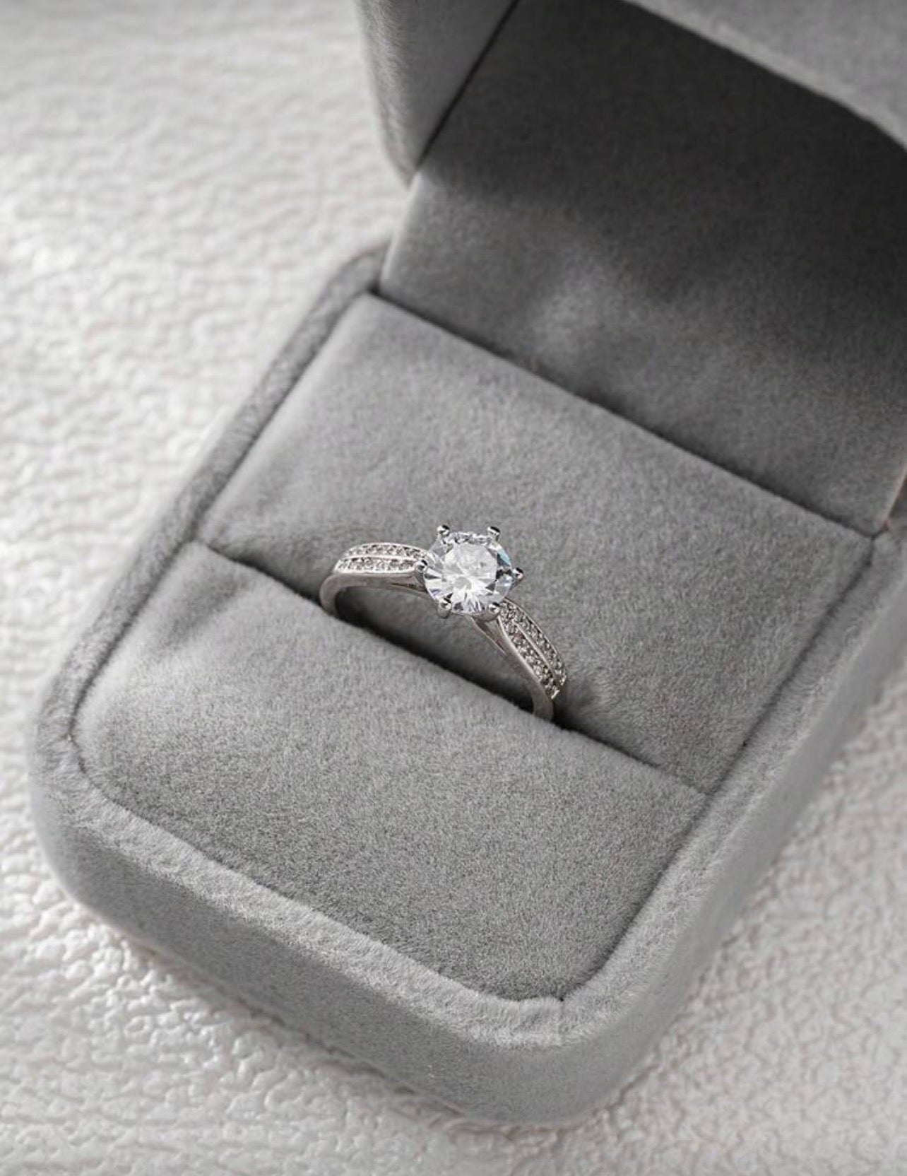 Umode Diamond Stone Ring 💍