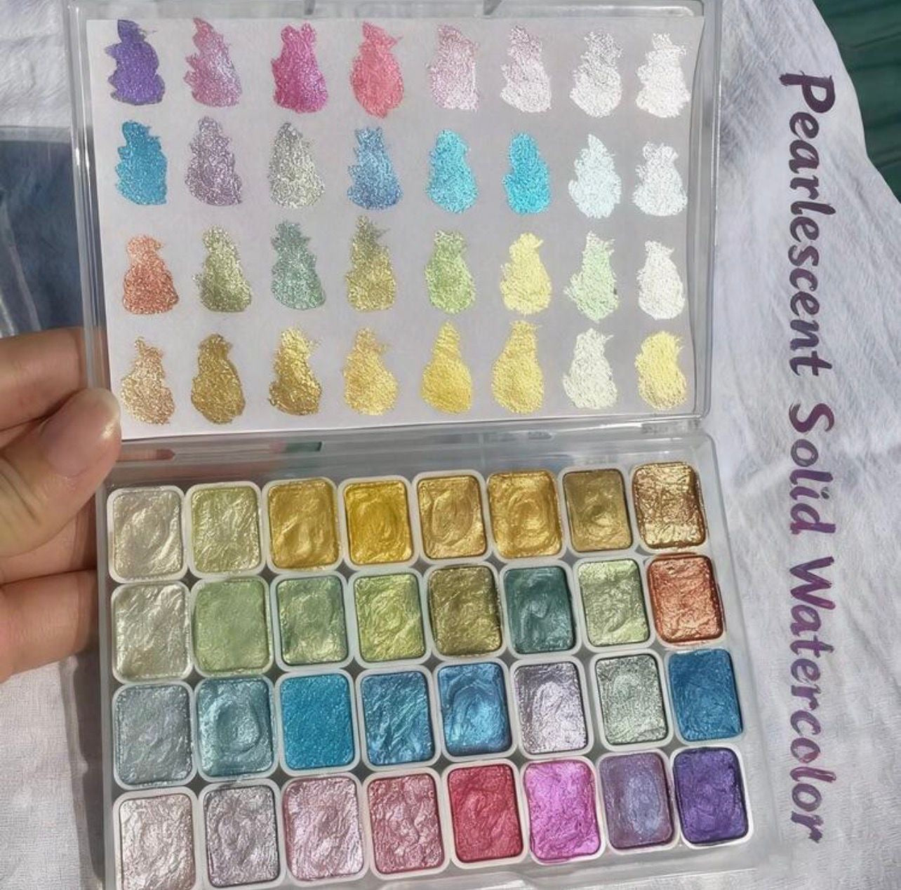 Mettalic Watercolour Paints Set of 32- Artfolio