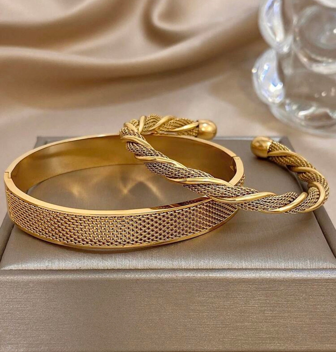 Luxury 18K Gold Plated Stainless Steel Bangles/ Bracelet