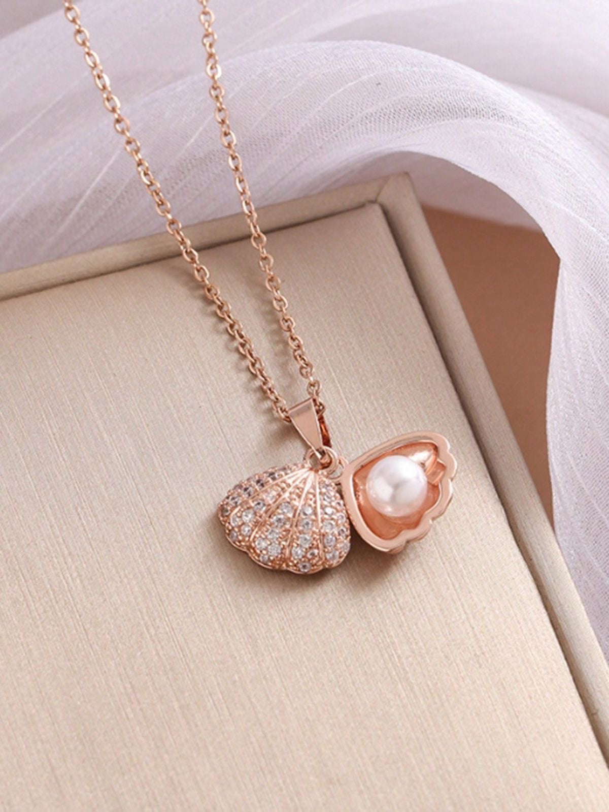 Pearl Shell Necklace