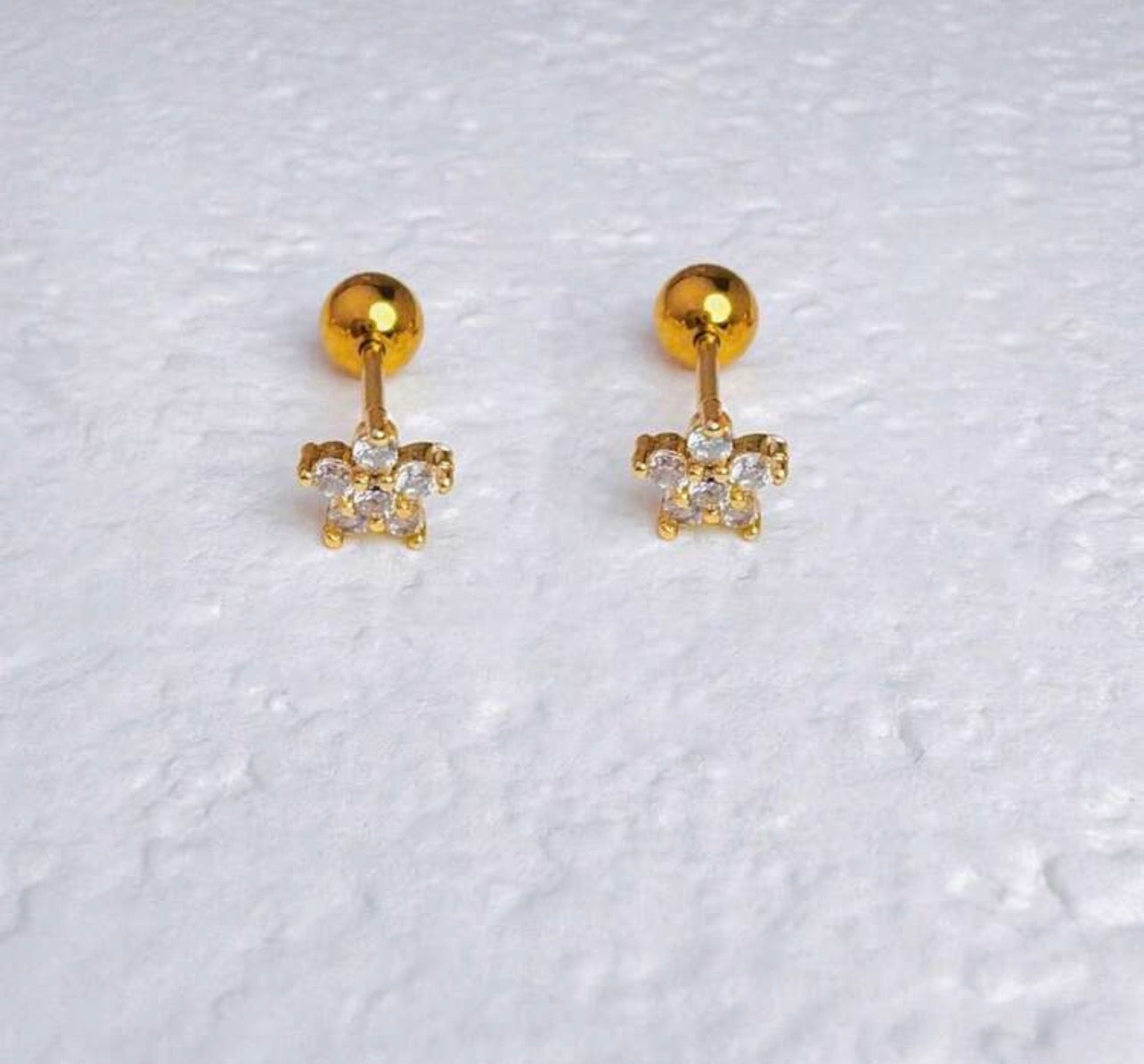 Daisy Screwback Studs