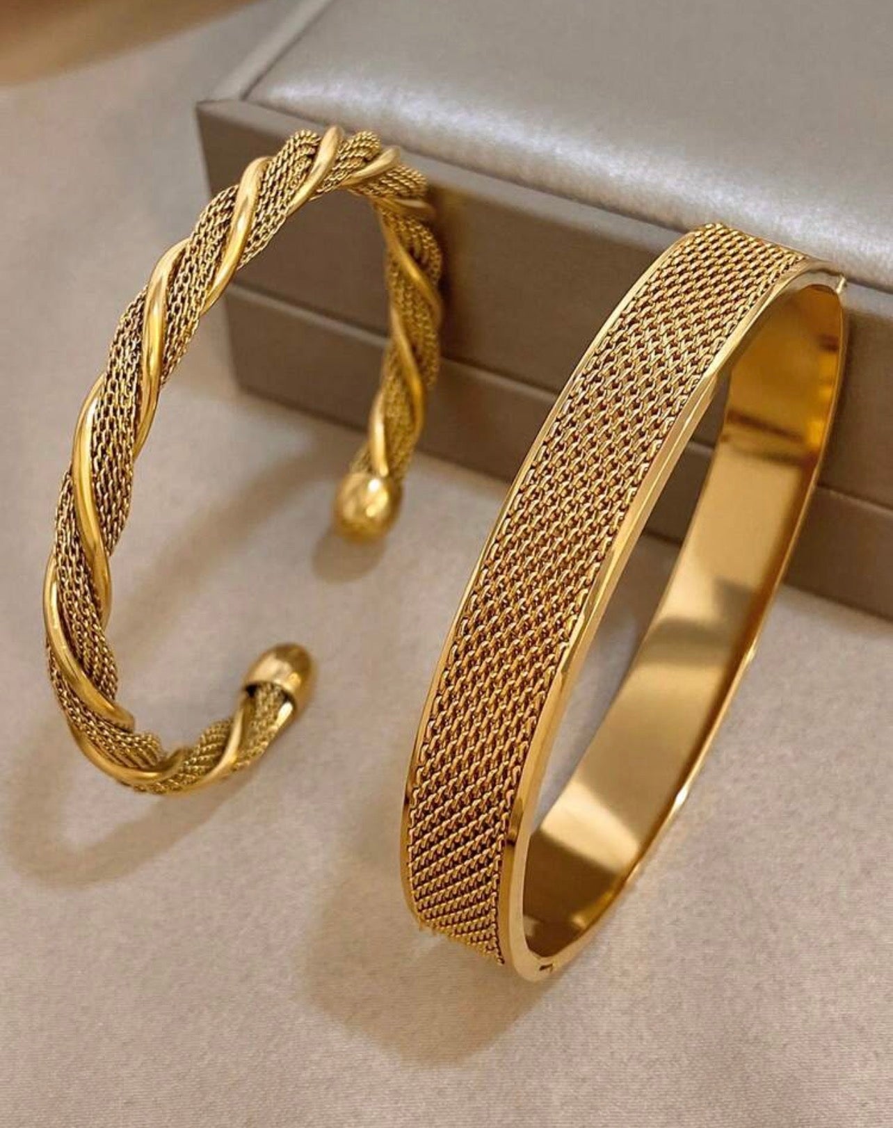 Luxury 18K Gold Plated Stainless Steel Bangles/ Bracelet