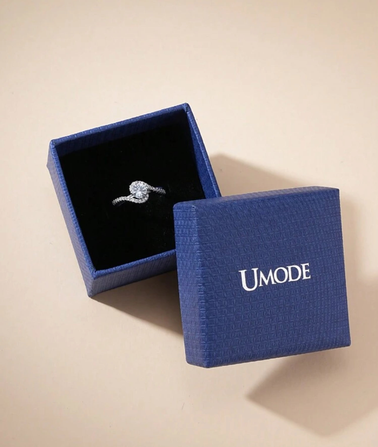 Umode Promise Ring – Brooched