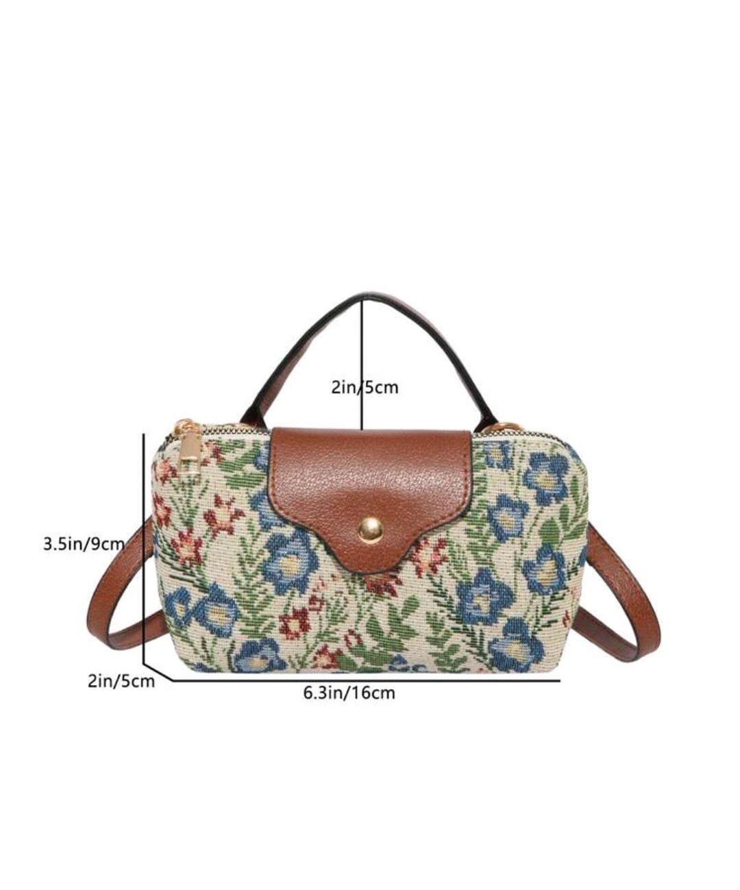 Mini chic crossbody bag.