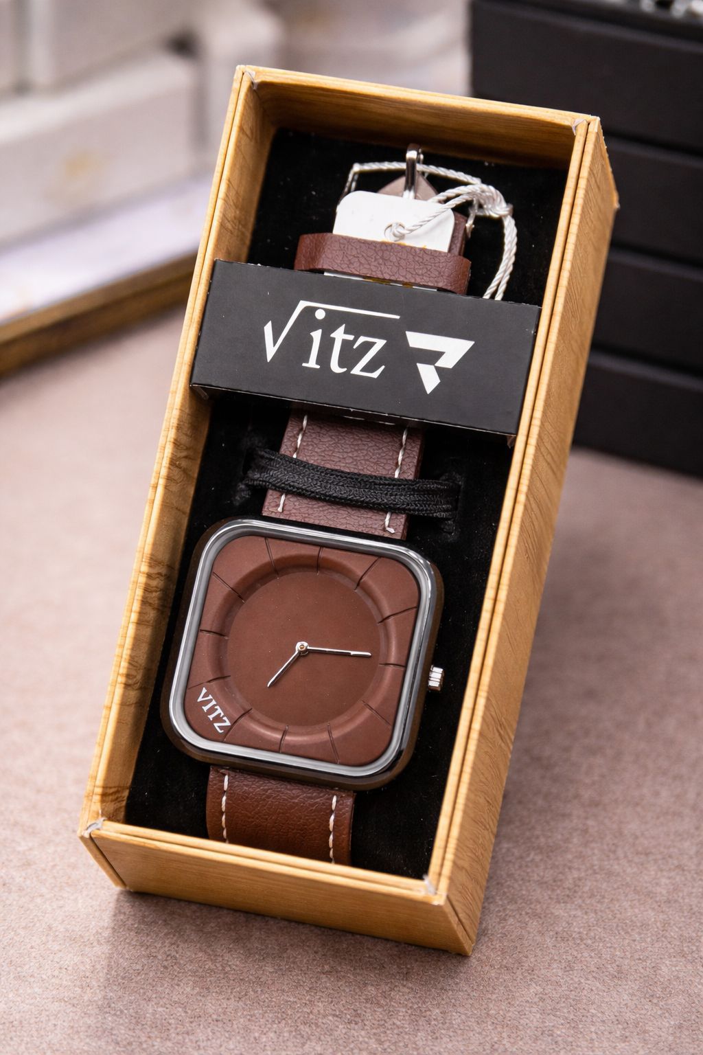 Vitz Men's Watch